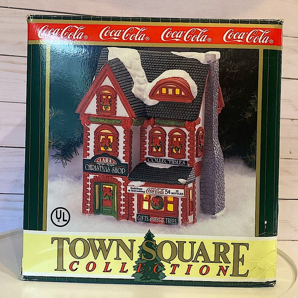 COCA COLA - Claras Christmas Shop - Town Square Collection - Picture 9 of 11